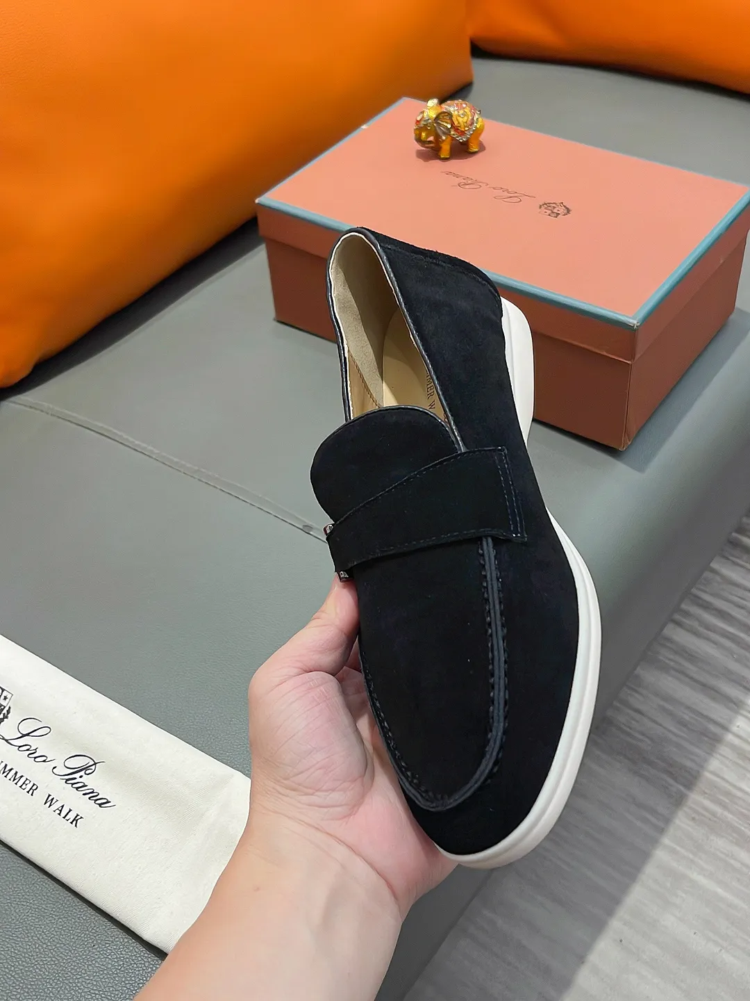 Men's shoes LORO PIANA "LP" P420 Regular size: 38-44 (casual shoes) Product materials: Selected high-mercerized suede upper, comfortable sheepskin lining; original outsole.